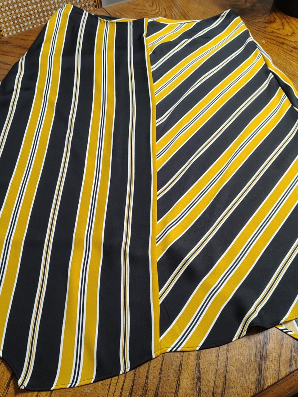 Dressy, Flowy, Skirt with Zipper - Picture 4 of 4